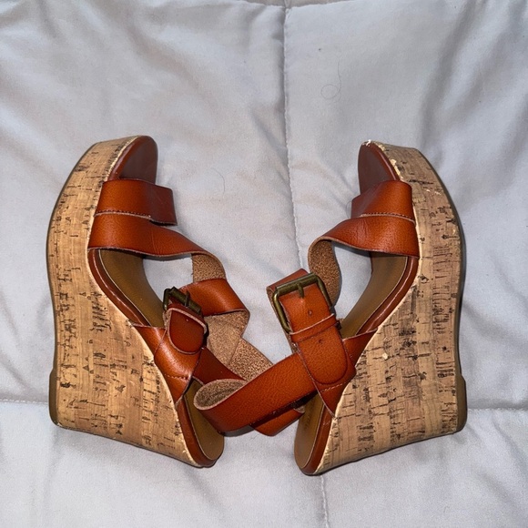 Mossimo Supply Co. Brown Strappy Wedges Size 6 - Picture 4 of 4